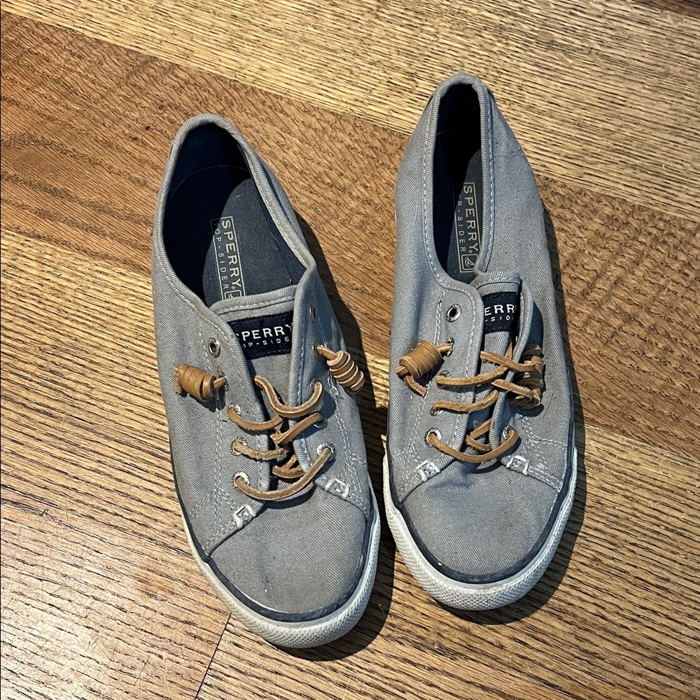 Sperry women’s Gray Boat Shoes with Tan Laces